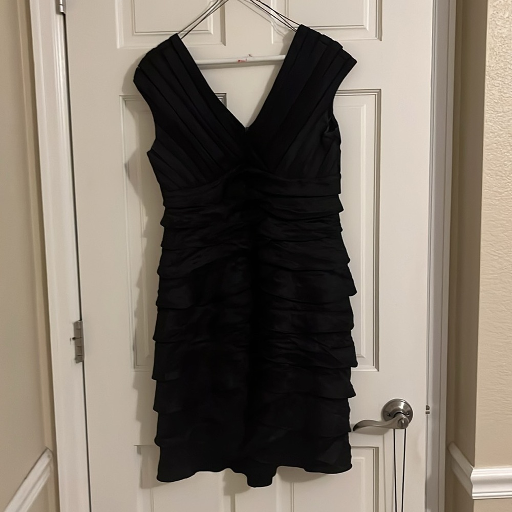 Gorgeous black party dress, size 6